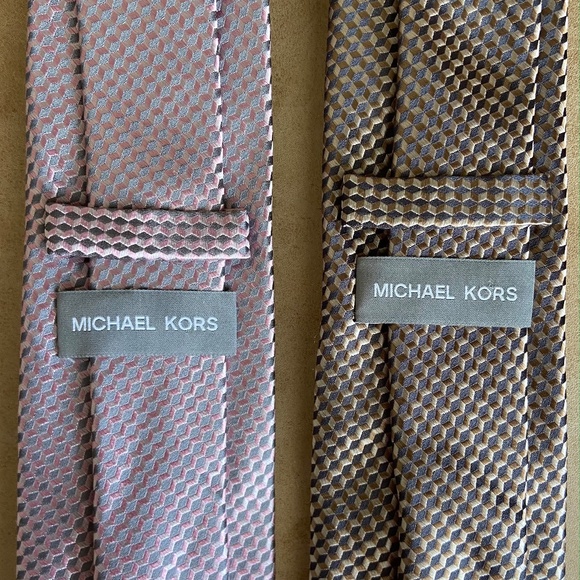 Set of Two MICHAEL KORS Men's Ties Office Classic Minimalist Designer - Picture 4 of 6